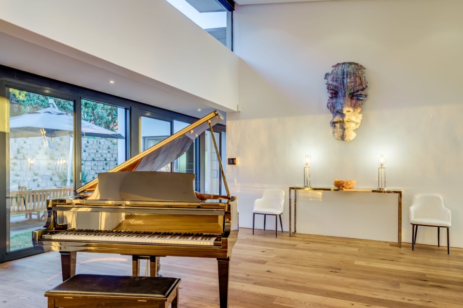 To Let 5 Bedroom Property for Rent in Camps Bay Western Cape
